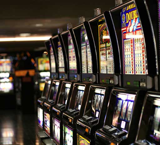 The history of slots machines